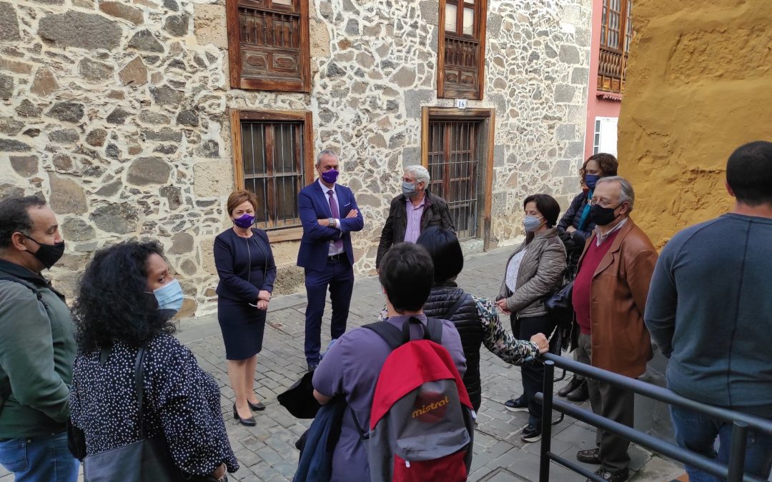 La rectora de la Universidad de La Laguna alaba el estado de salud del sector vino en Gran Canaria