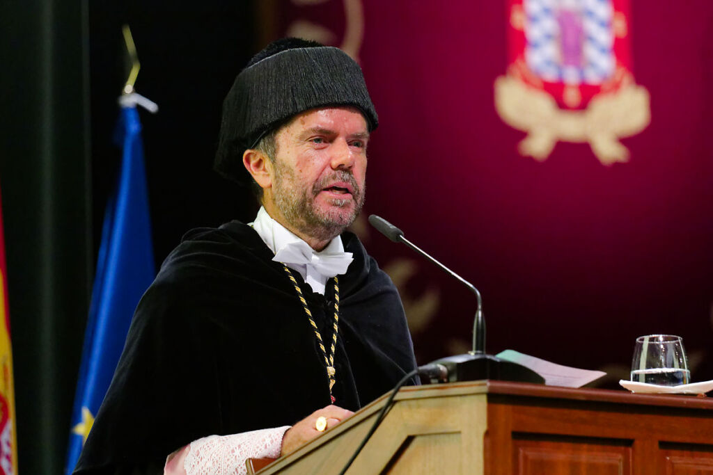 El rector de la ULL apela al valor de las universidades como “promotoras del conocimiento y la memoria”